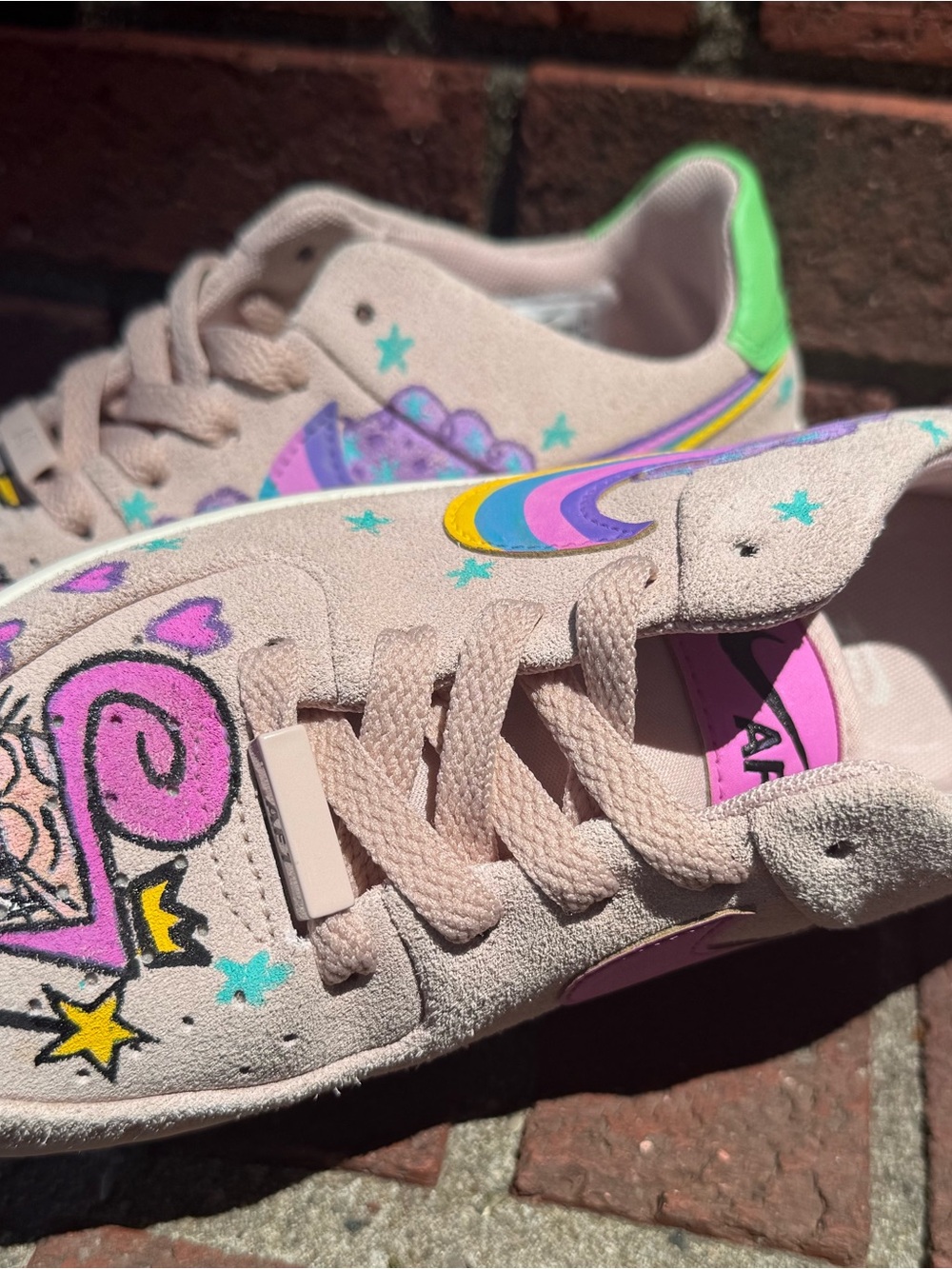 Hand painted - Nike - Fairly Oddparents Pink Suede AF-1 Sneakers - Picture 11 of 12